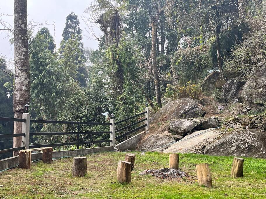 Williams Homestay Kurseong ภายนอก รูปภาพ